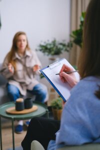 a woman sits solution-focused therapy for trauma in yakima, washington